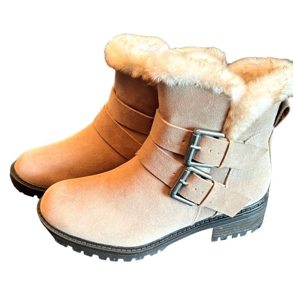 Universal Threads Tan Fur‎ Boots Size 6.5 NWOT